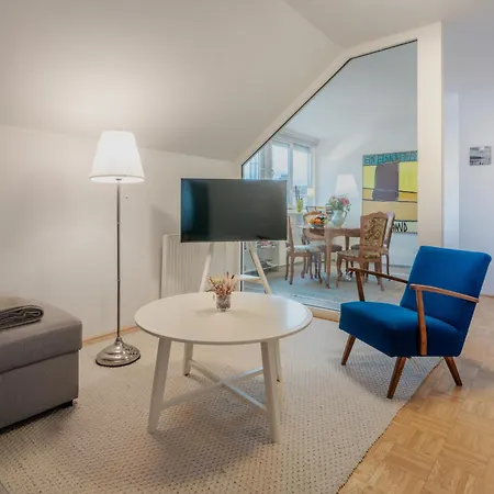 Rooftop Apartment, Exclusive And Mountain View * 格蒙登